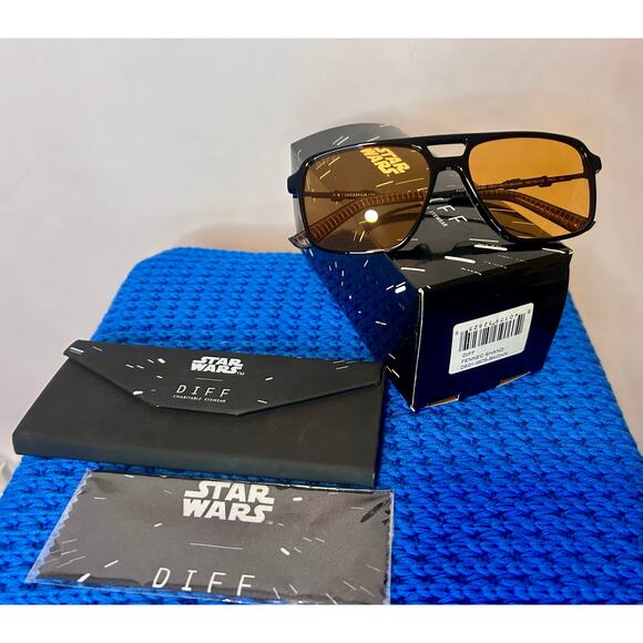 Star Wars-DIFF Fennec Shand Aviator Glasses.